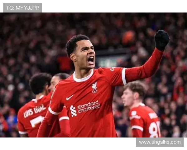 英超称加克波倒地未判点因VAR认定科林斯动作正常无犯规所致